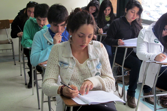 ensayo psu 1 estudiantes en la UST Temuco